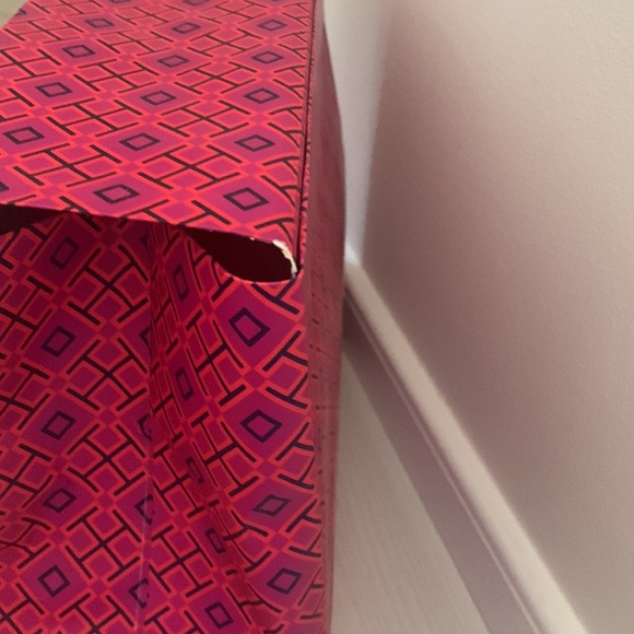 TORY BURCH GIFT BAGS - Picture 8 of 8